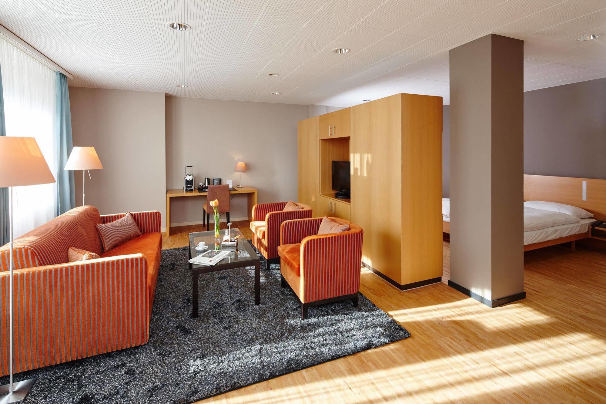 Hotel Banana City Winterthur Ngoại thất bức ảnh